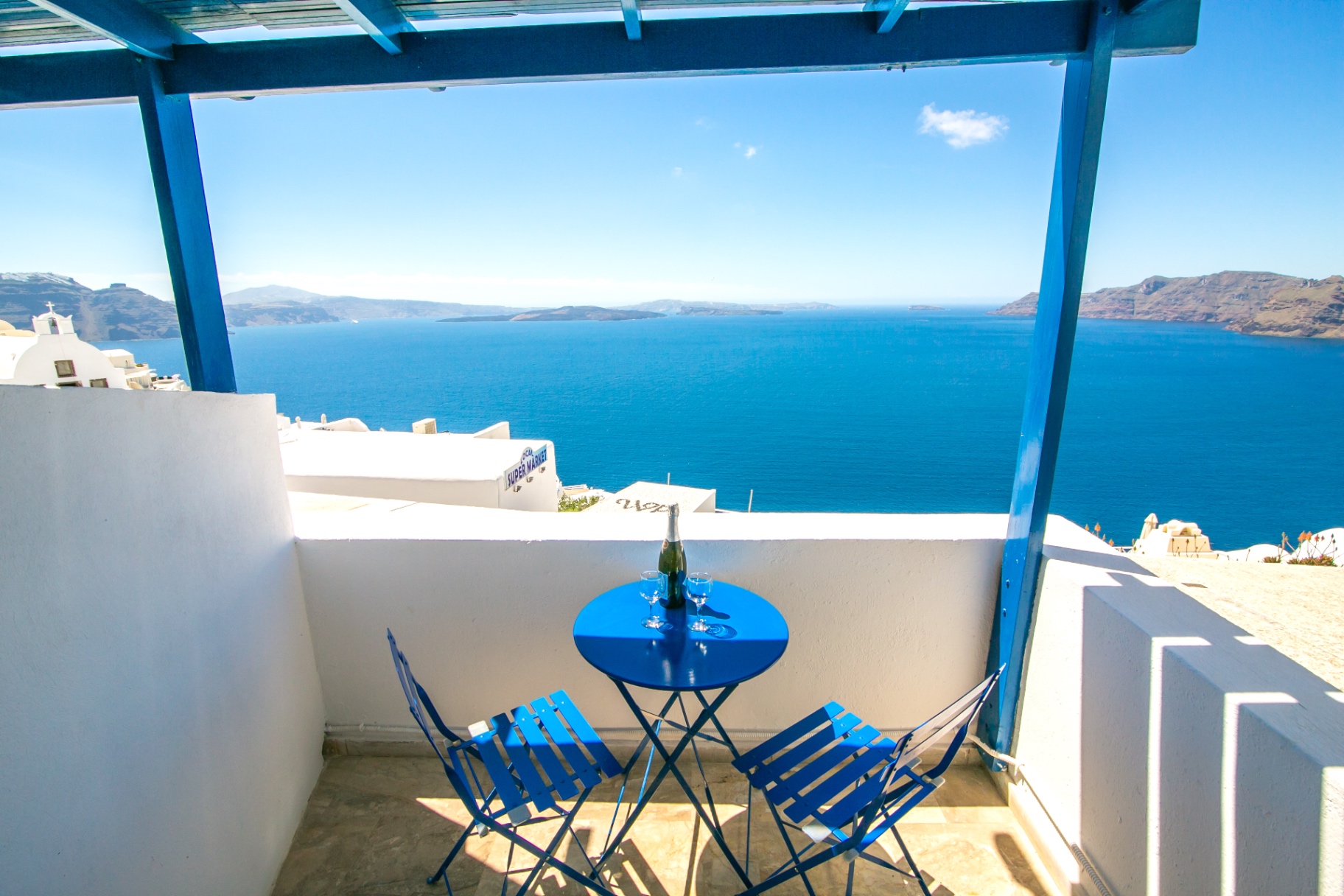 Balcony over volcano
